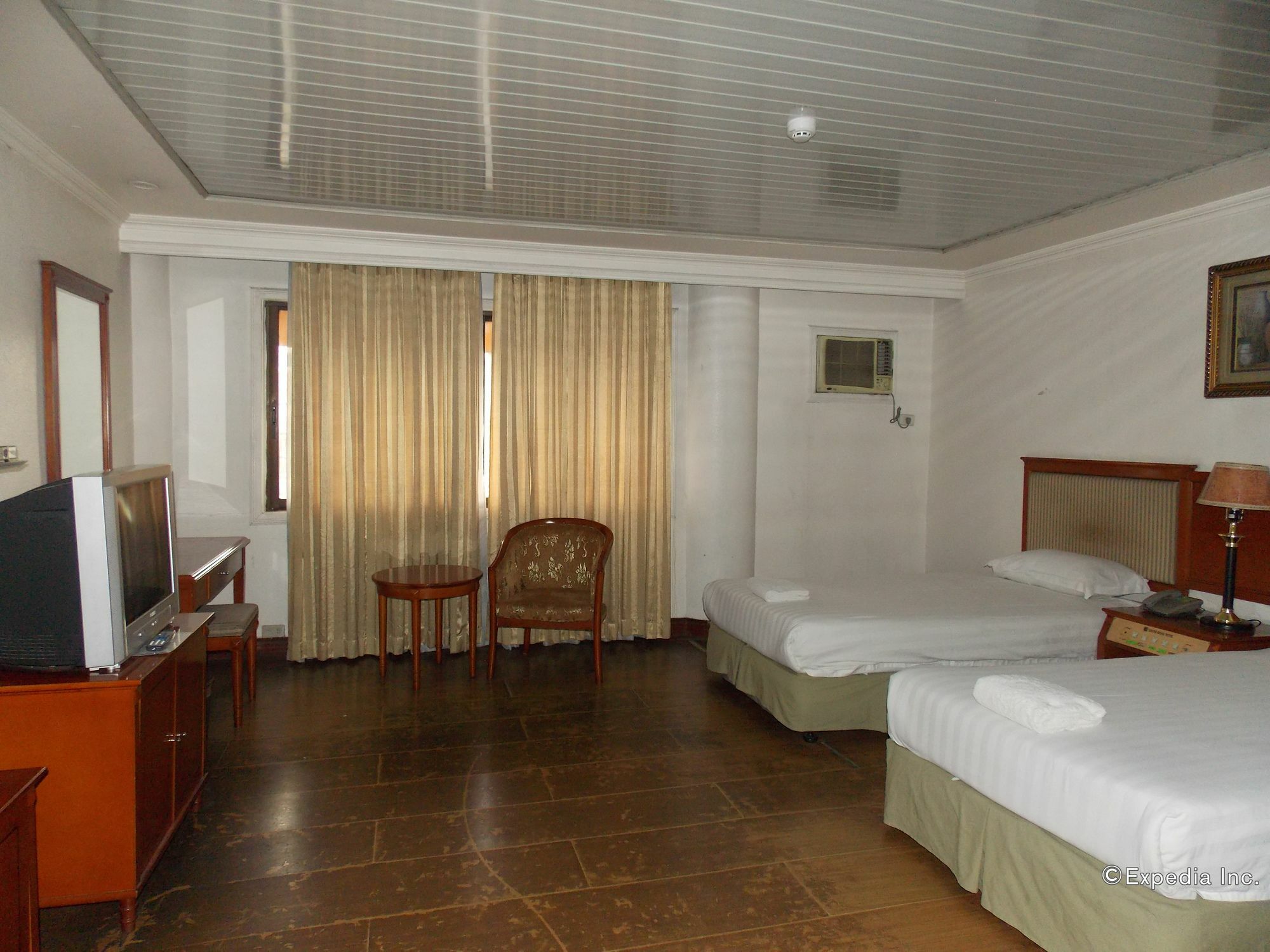 Grand Regal Hotel Bacolod Exterior photo